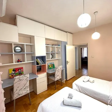 Center Niko 04 Apartamento *